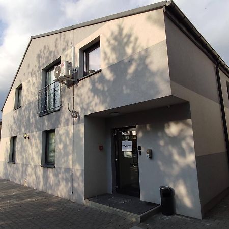 Obiekt Noclegowy Ocelot Pruszków Esterno foto
